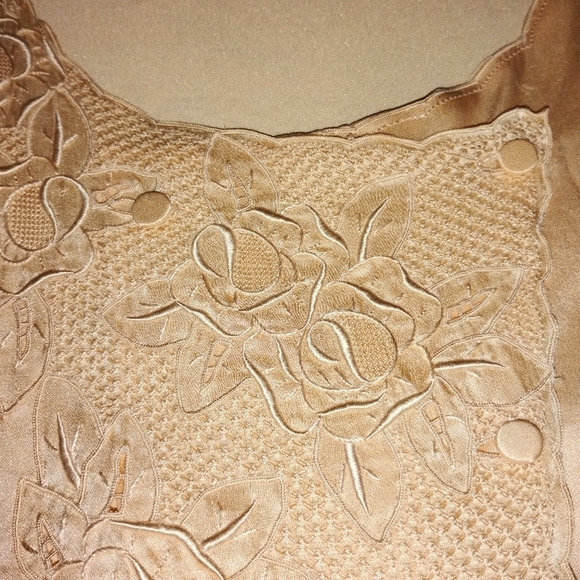 VINTAGE HAND EMBROIDERED SILK BLOUSE - Picture 3 of 13